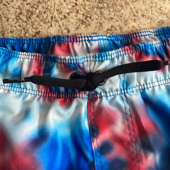Hurley size medium (10 - 12 years) swim shorts. Mesh lining inside. - Picture 8 of 11